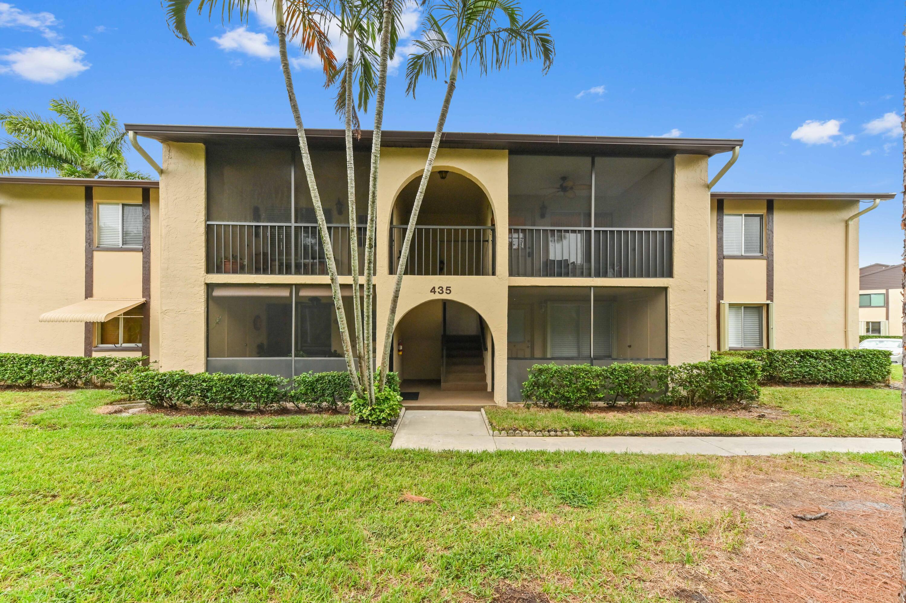 435 Pine Glen Lane B-2, Greenacres, Palm Beach County, Florida - 2 Bedrooms  
1 Bathrooms - 