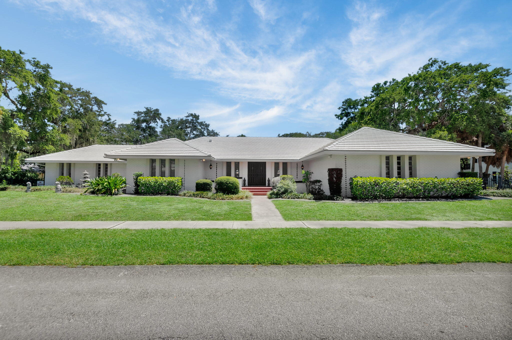 800 Sw 17th Street, Boca Raton, Palm Beach County, Florida - 5 Bedrooms  
4.5 Bathrooms - 