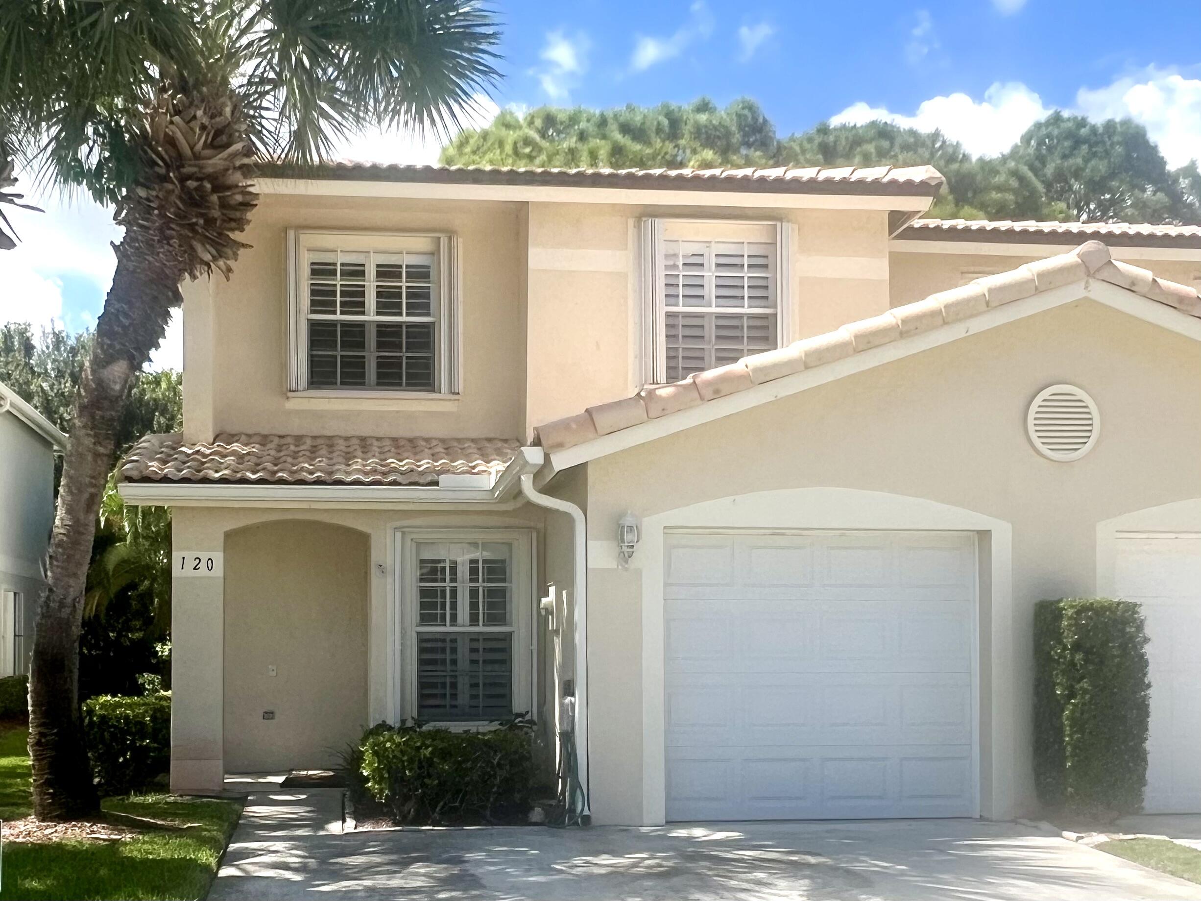 120 Fox Meadow Run, Jupiter, Palm Beach County, Florida - 3 Bedrooms  
2.5 Bathrooms - 