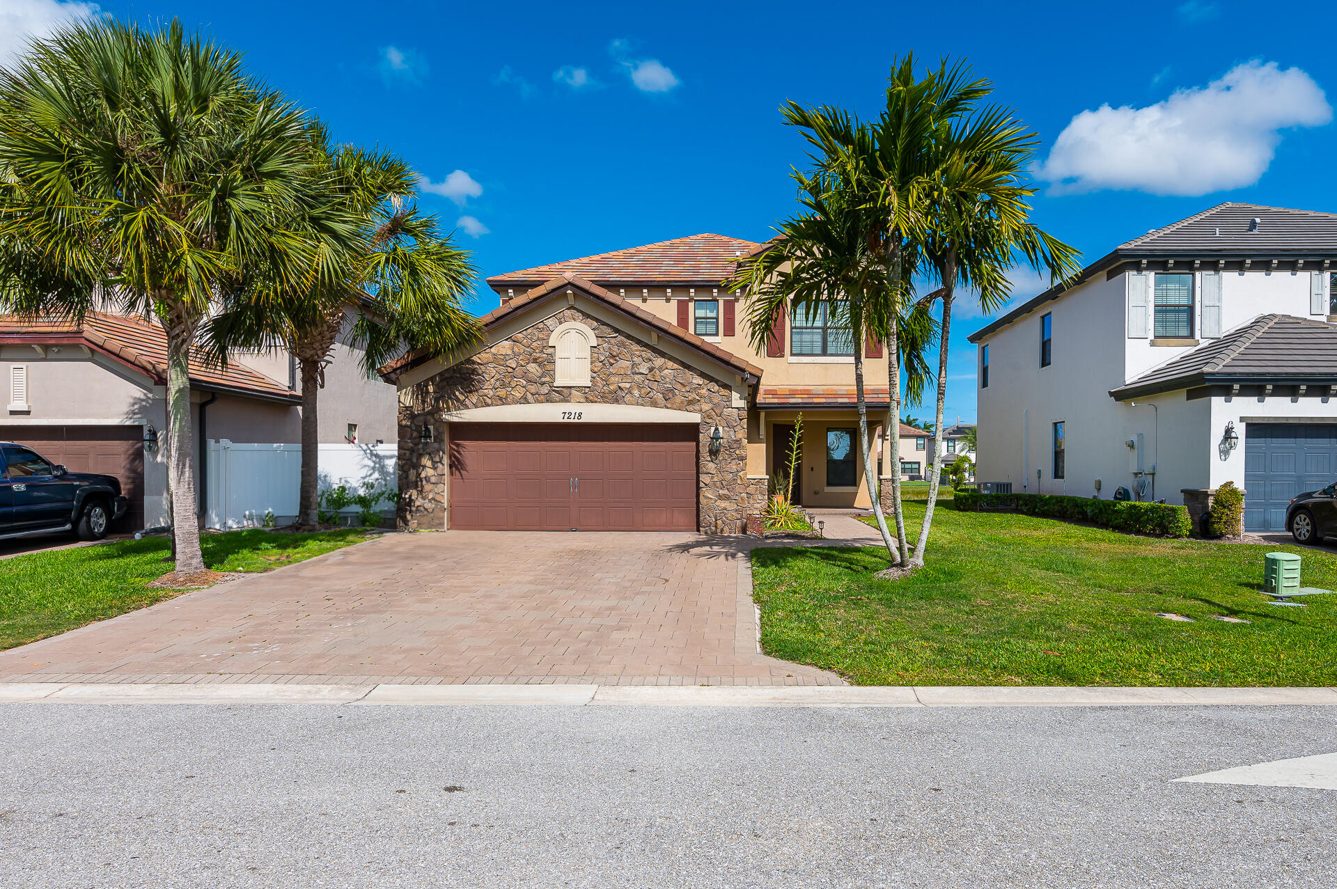 Property for Sale at 7218 Sandgrace Lane, Lake Worth, Palm Beach County, Florida - Bedrooms: 5 
Bathrooms: 3  - $817,000