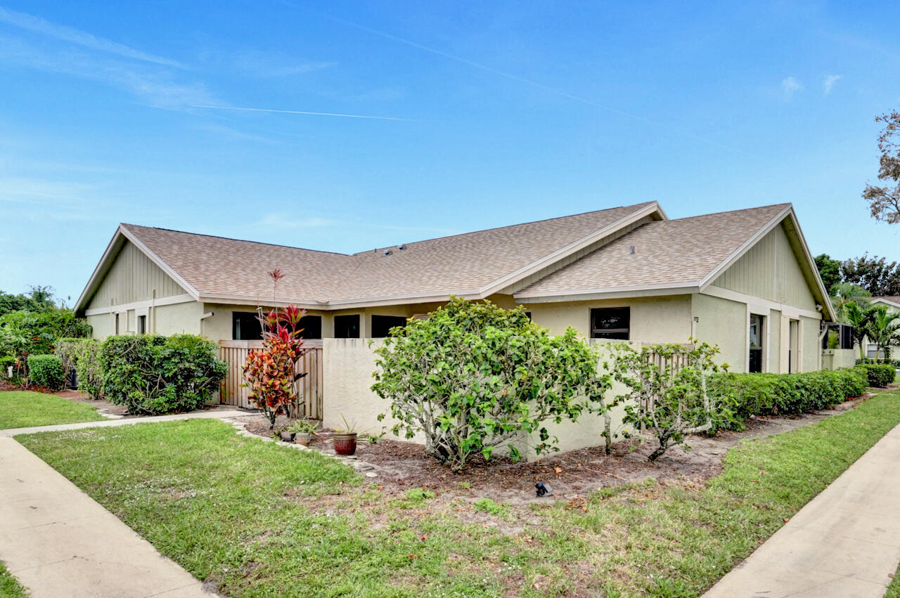 5680 Northpointe Lane, Boynton Beach, Palm Beach County, Florida - 2 Bedrooms  
2 Bathrooms - 