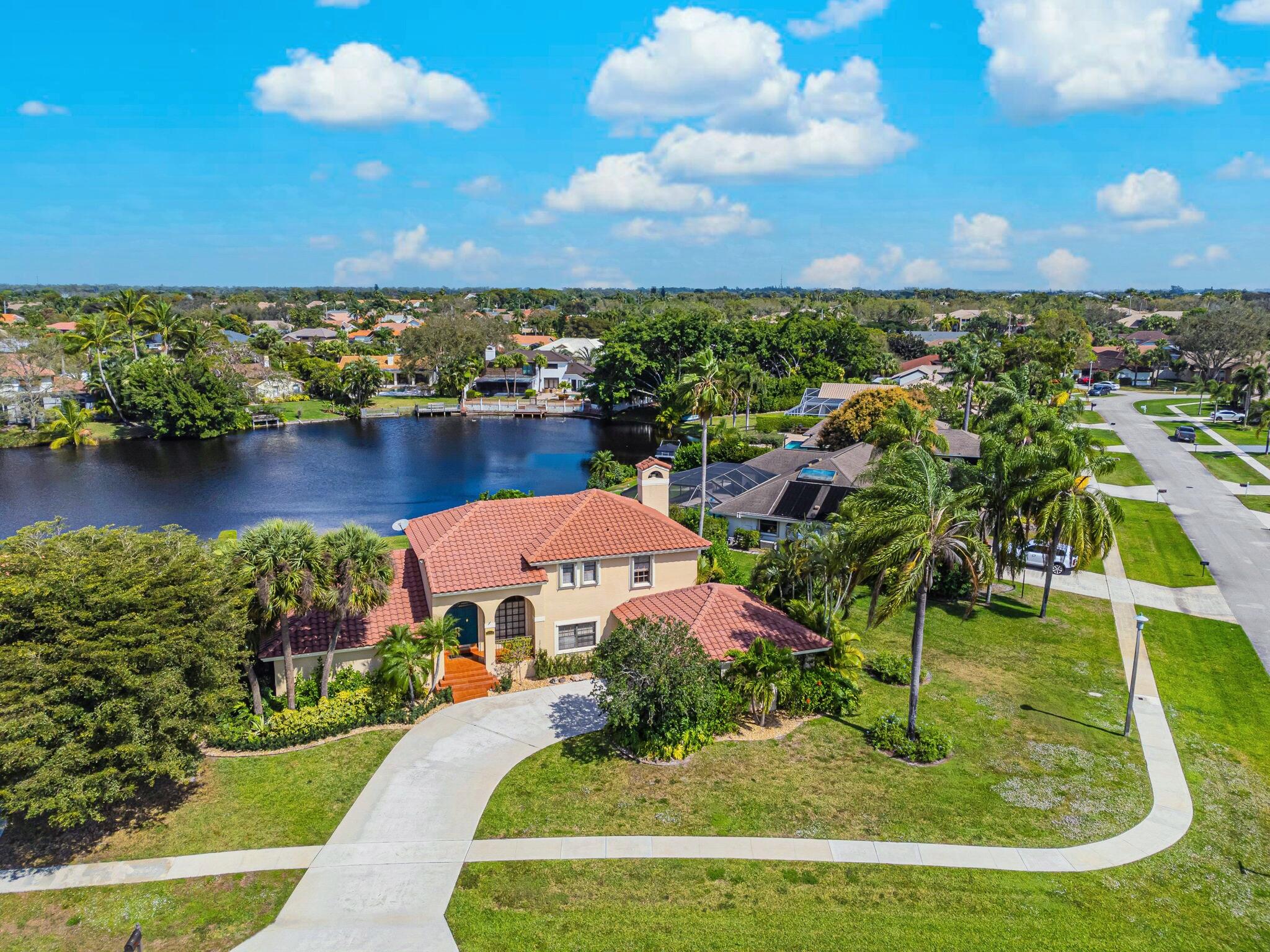 Property for Sale at 12715 Kingsway Road, Wellington, Palm Beach County, Florida - Bedrooms: 3 
Bathrooms: 3  - $1,174,000