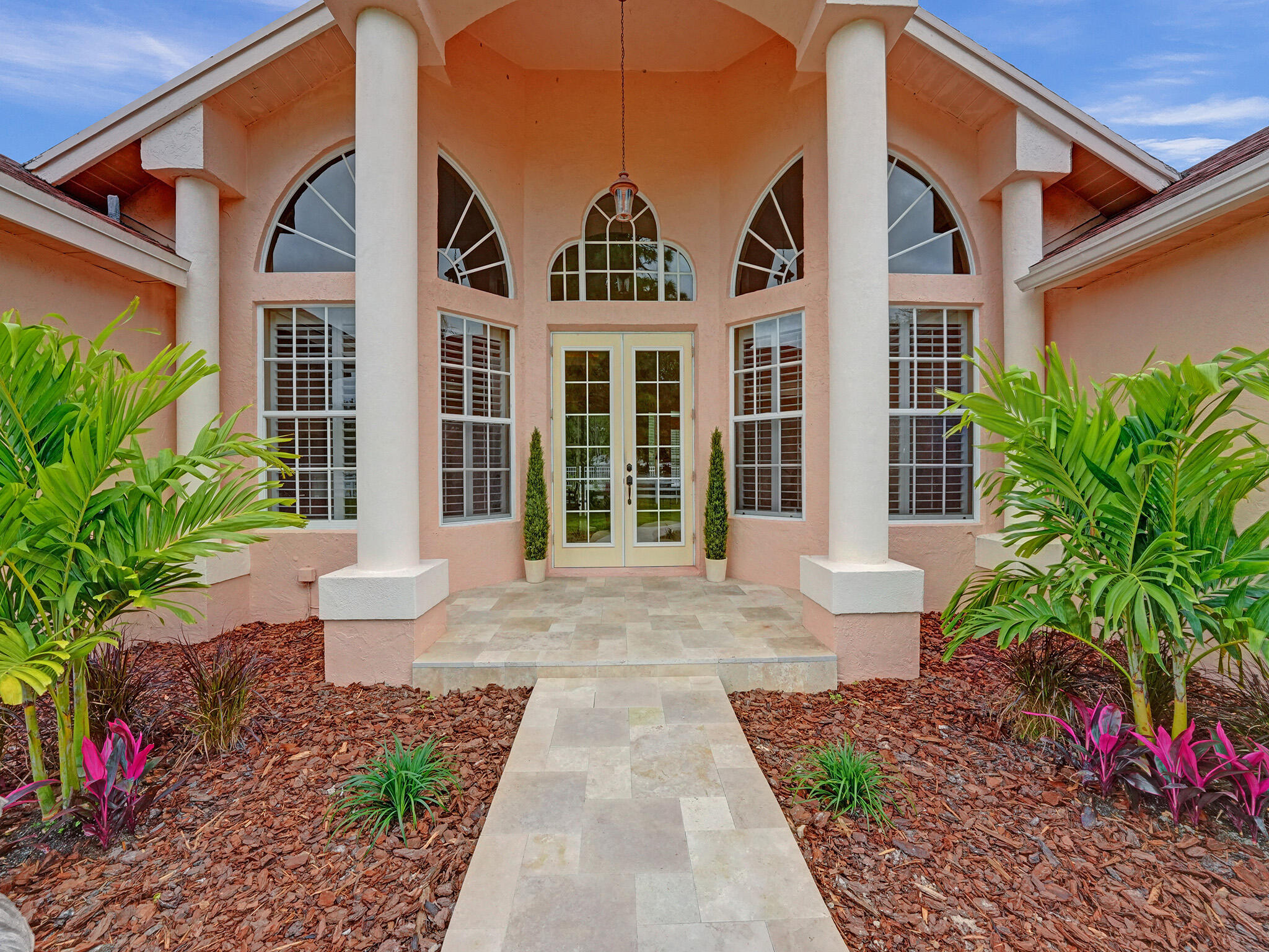 Property for Sale at 3950 Horse Trail, Loxahatchee, Palm Beach County, Florida - Bedrooms: 5 
Bathrooms: 4.5  - $2,495,000