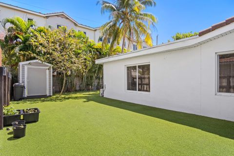 Tiny photo for 4010 NE 18th Avenue, Oakland Park, FL 33334 (MLS # RX-11126158)