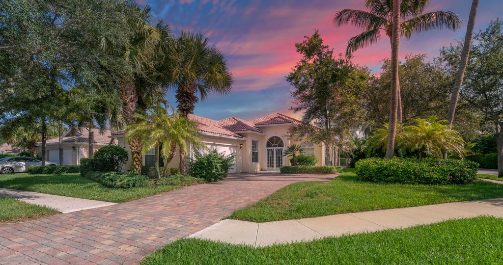 Photo of 1400 James Bay Road, Palm Beach Gardens, FL 33410 (MLS # RX-10860108)