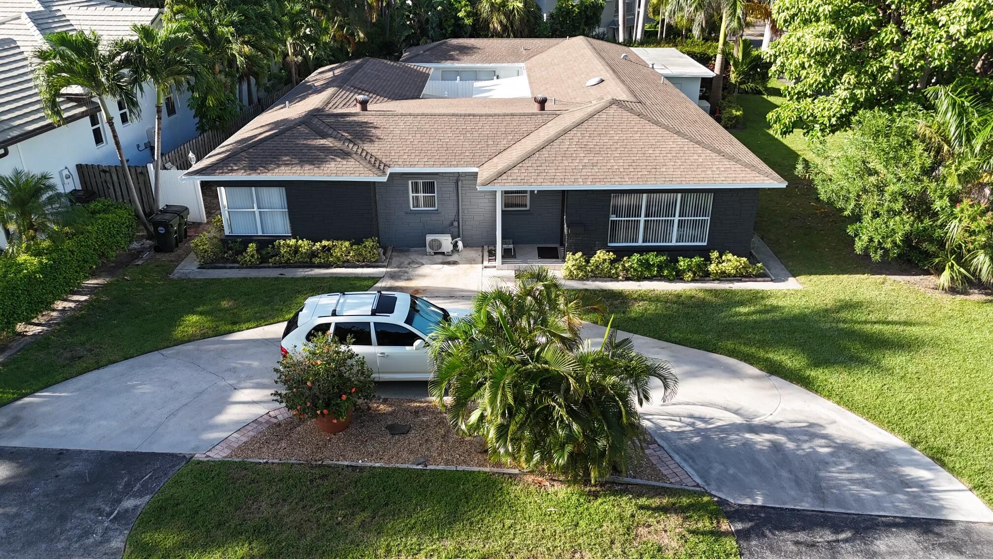 336 Linda Lane, Palm Beach Shores, Palm Beach County, Florida - 4 Bedrooms  
3 Bathrooms - 