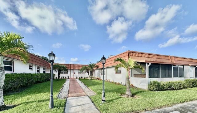 Property for Sale at 162 Waterford G, Delray Beach, Palm Beach County, Florida - Bedrooms: 1 
Bathrooms: 1.5  - $92,500