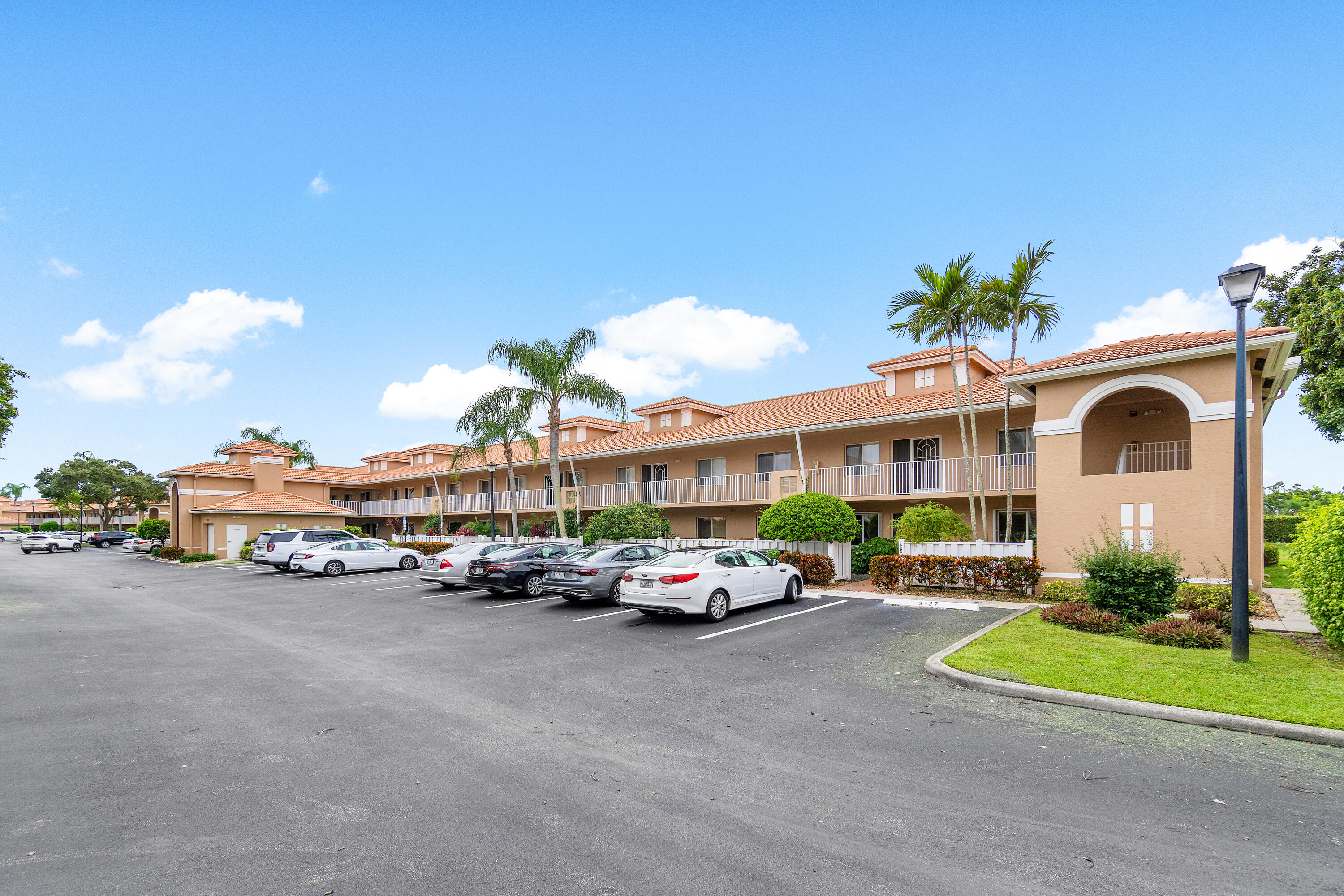 Property for Sale at 5952 Regal Glen Drive 207, Boynton Beach, Palm Beach County, Florida - Bedrooms: 3 
Bathrooms: 2  - $298,000