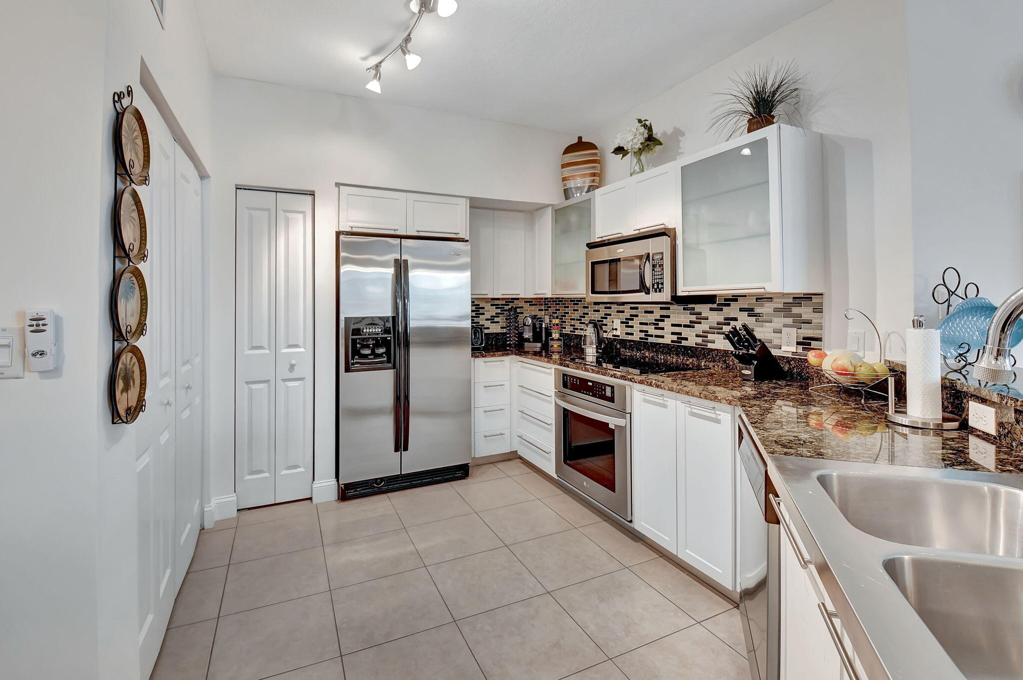 Property for Sale at 225 Ne 1st Street 214, Delray Beach, Palm Beach County, Florida - Bedrooms: 3 
Bathrooms: 3  - $1,099,000