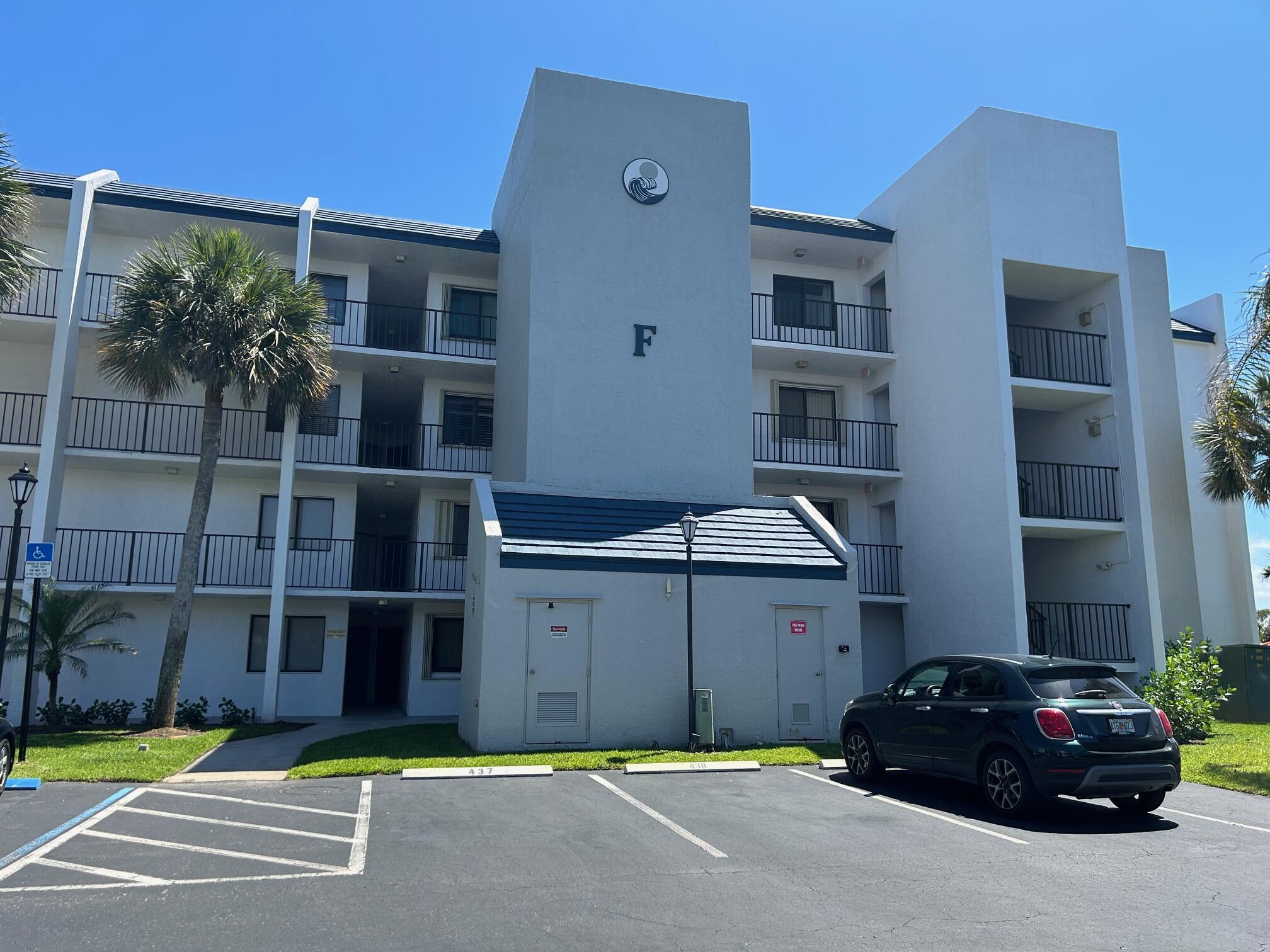 1605 S Us Highway 1 F304, Jupiter, Palm Beach County, Florida - 1 Bedrooms  
1.5 Bathrooms - 