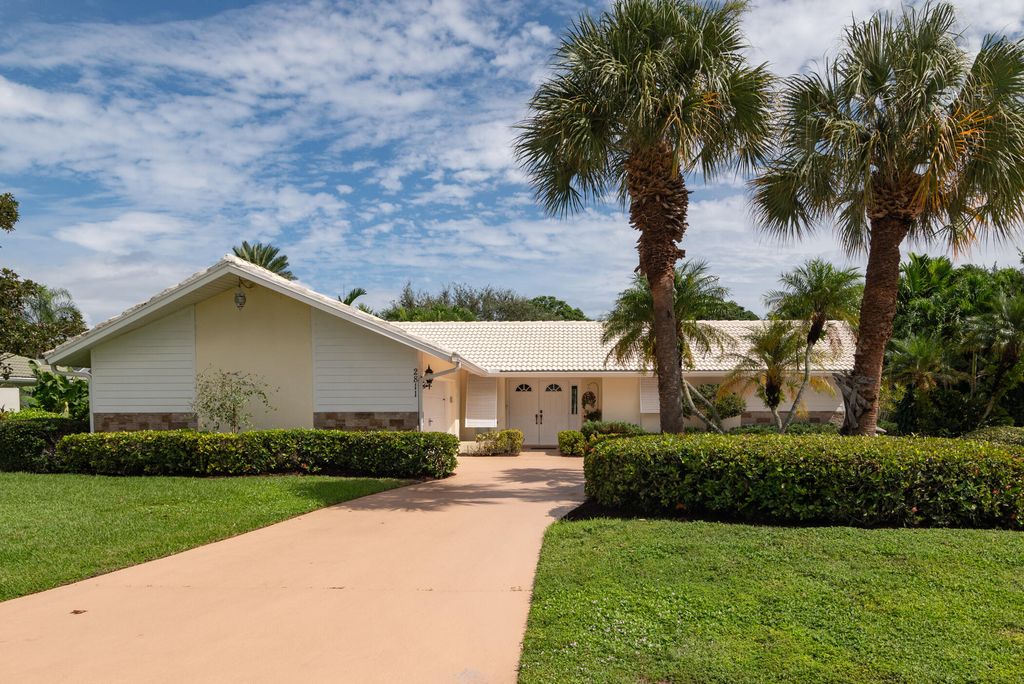 Photo of 2811 SE Fairway W, Stuart, FL 34997 (MLS # RX-11127671)