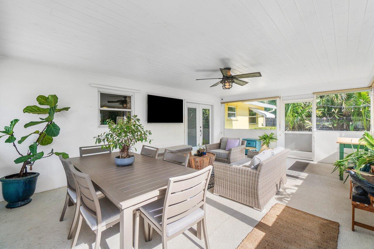 Property for Sale at 126 Pineview Road, Jupiter, Palm Beach County, Florida - Bedrooms: 2 
Bathrooms: 2  - $729,000