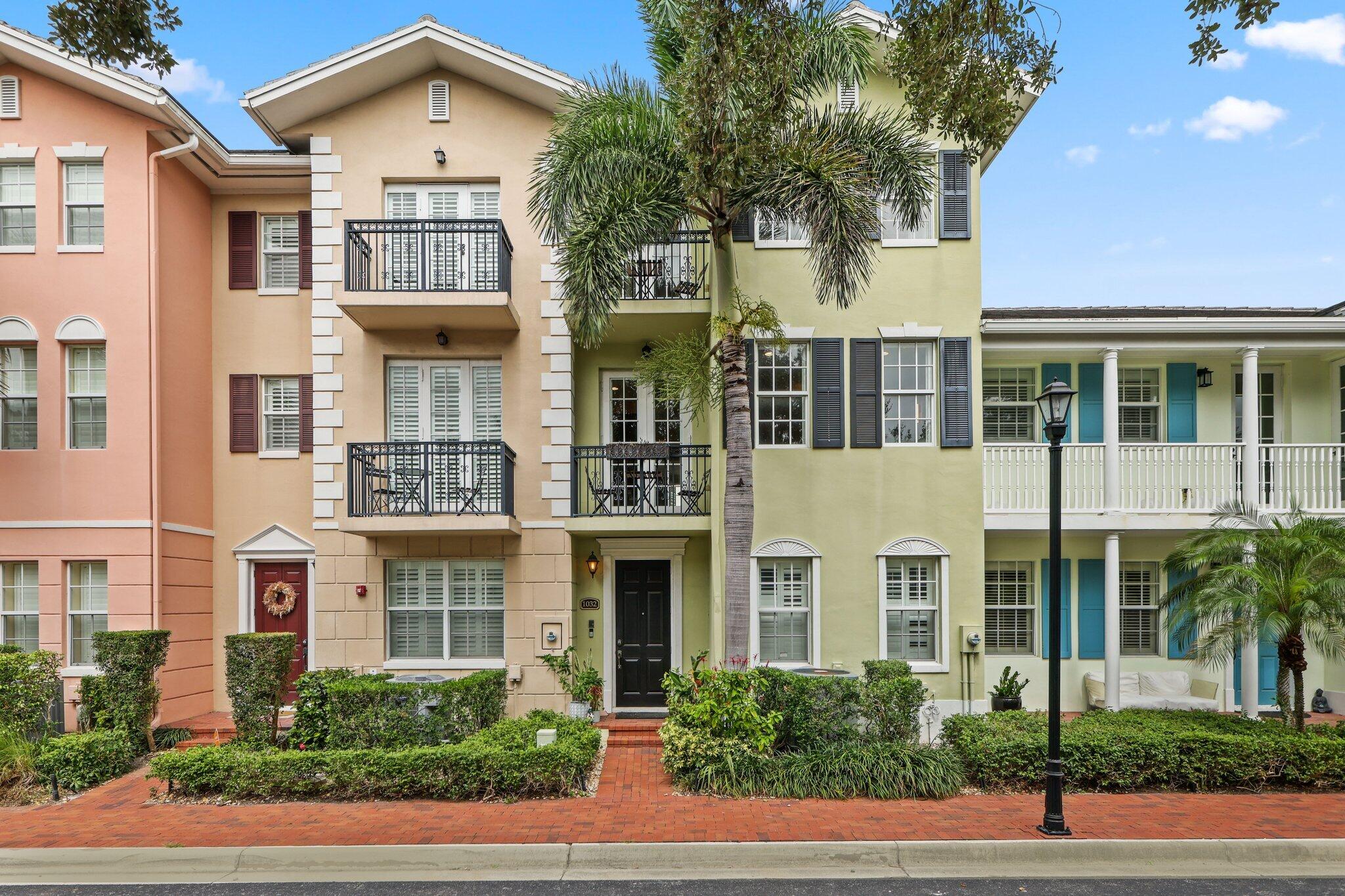 Property for Sale at 1032 E Heritage Club Circle, Delray Beach, Palm Beach County, Florida - Bedrooms: 3 
Bathrooms: 3.5  - $749,000