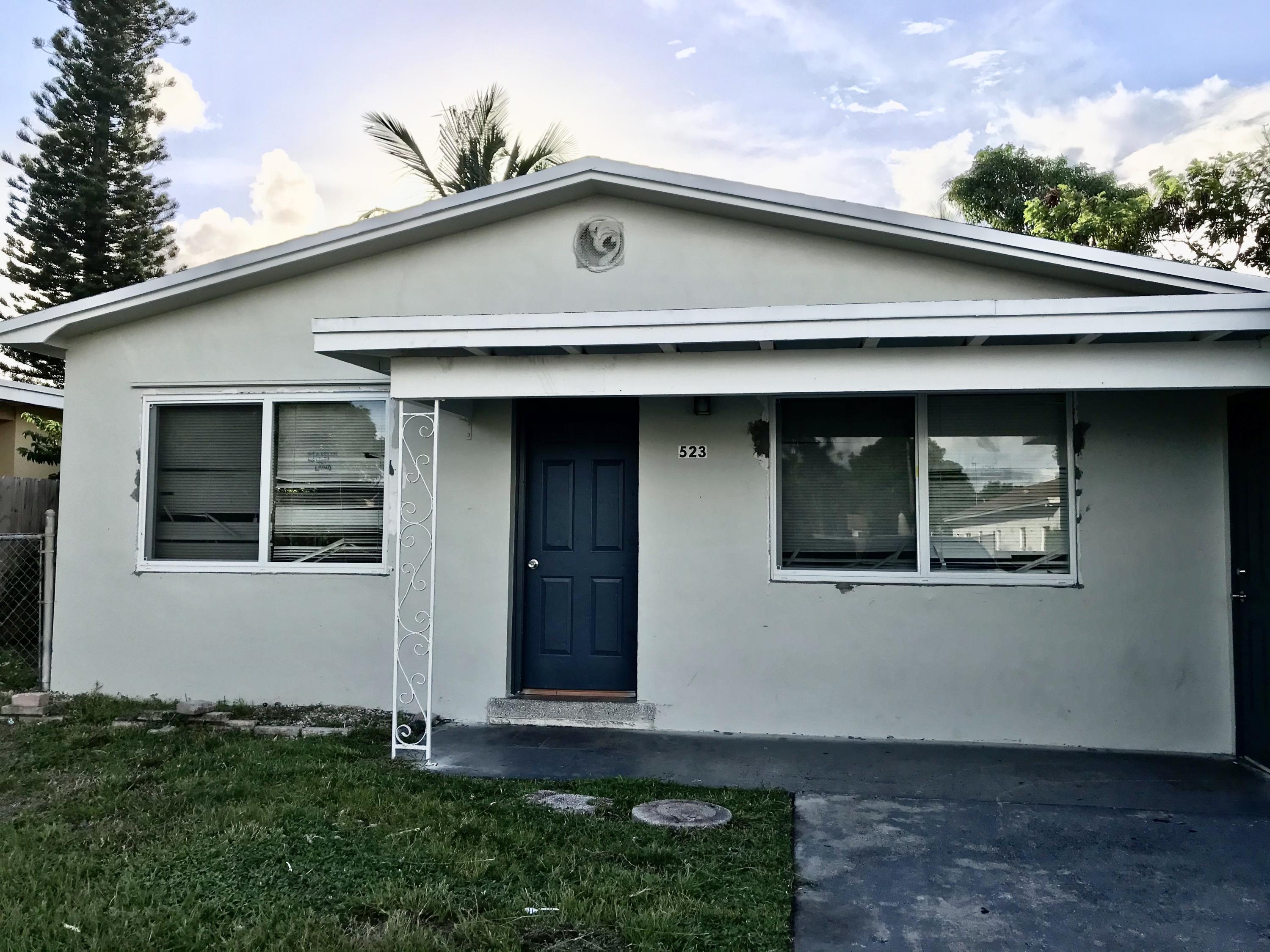 Photo 1 of 523 S D Street, Lake Worth Beach, Florida, $1,900, Web #: 10661758