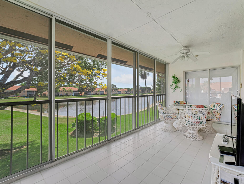 Photo 1 of 9805 Shadybrook 201 Drive 201, Boynton Beach, Florida, $325,000, Web #: 11069634