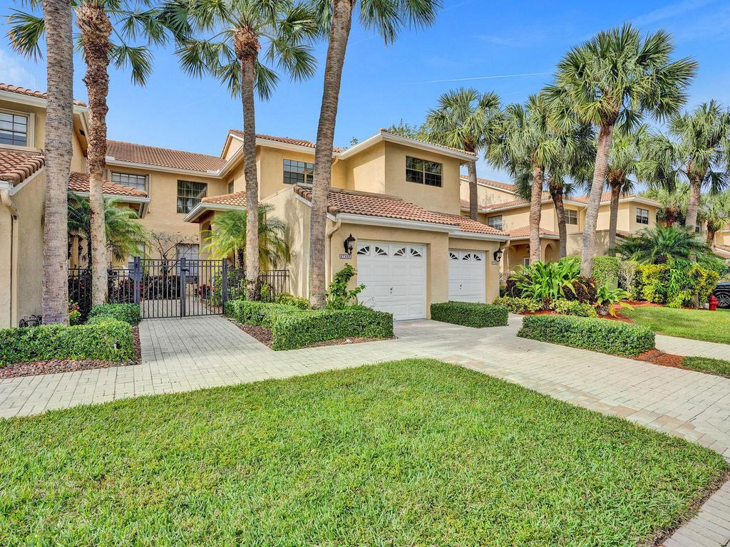 Property for Sale at 6746 Montego Bay Boulevard F, Boca Raton, Palm Beach County, Florida - Bedrooms: 3 
Bathrooms: 2  - $570,000