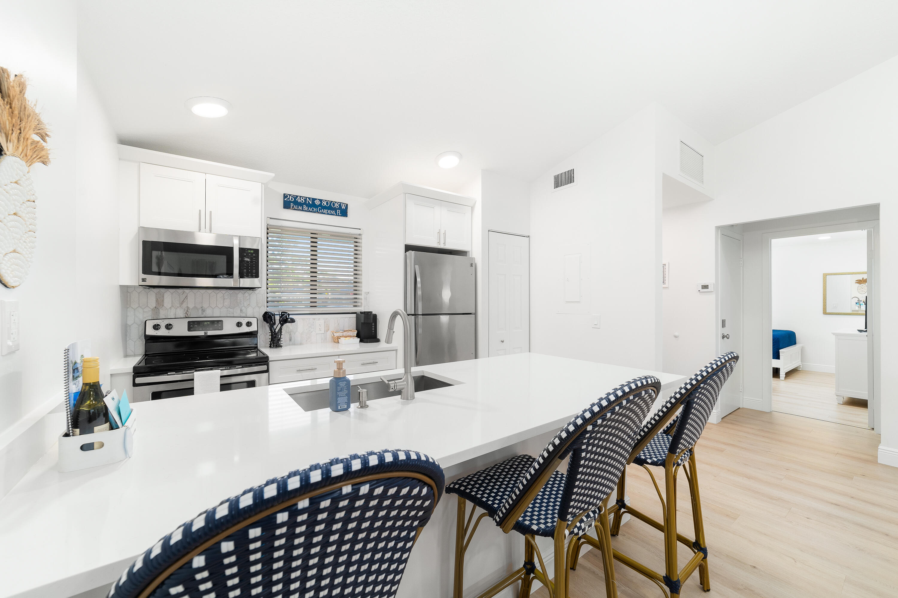 Property for Sale at 615 Club Drive, Palm Beach Gardens, Palm Beach County, Florida - Bedrooms: 2 
Bathrooms: 2  - $489,900