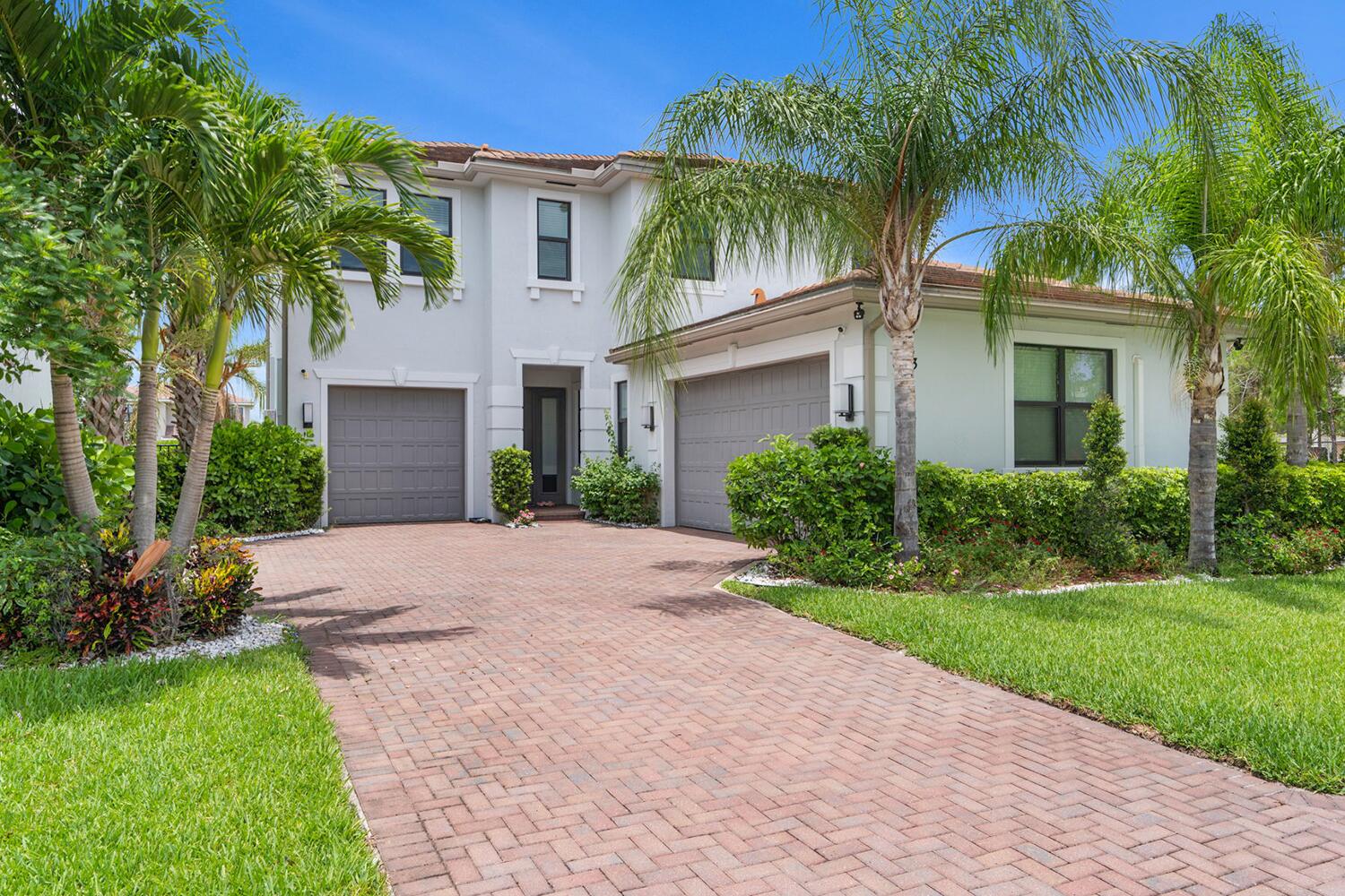 7153 Estero Drive, Lake Worth, Palm Beach County, Florida - 4 Bedrooms  
2.5 Bathrooms - 