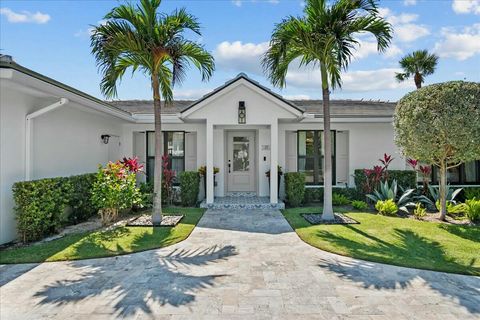 Photo of 27 Ocean Drive, Jupiter, FL 33469 (MLS # RX-11062635)