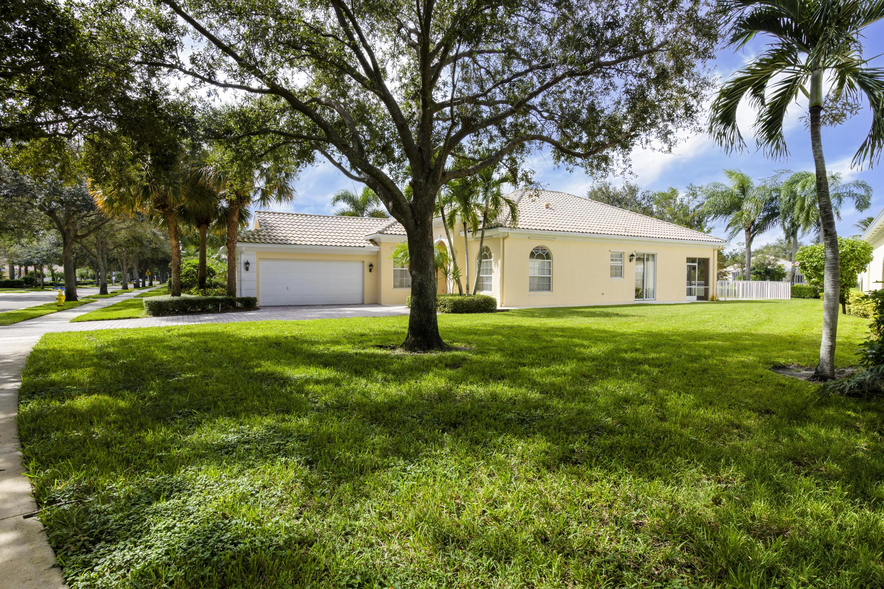 164 Euphrates Circle, Palm Beach Gardens, Palm Beach County, Florida - 3 Bedrooms  
2 Bathrooms - 