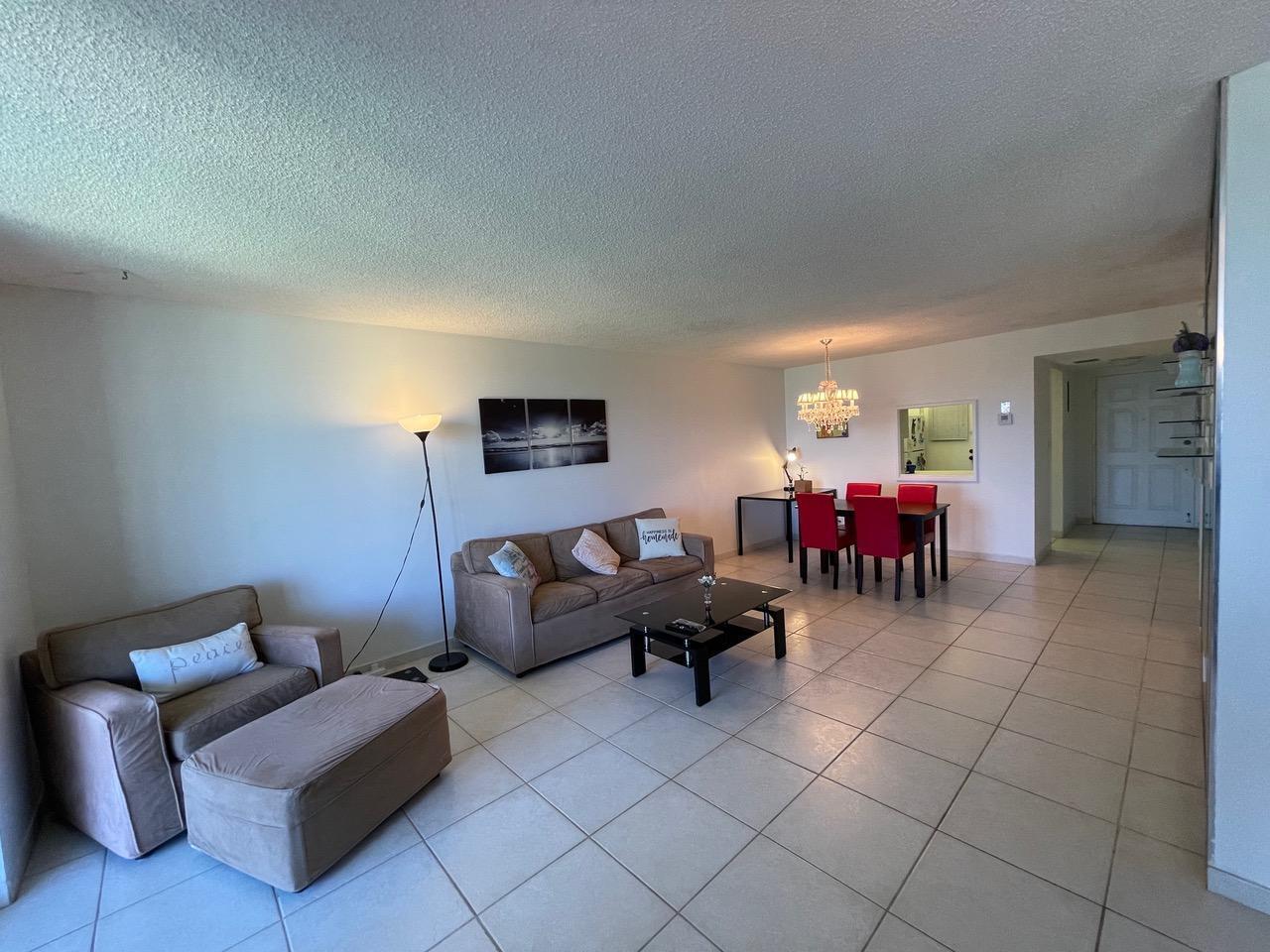 250 Nw 67th Street 320, Boca Raton, Palm Beach County, Florida - 1 Bedrooms  
2 Bathrooms - 