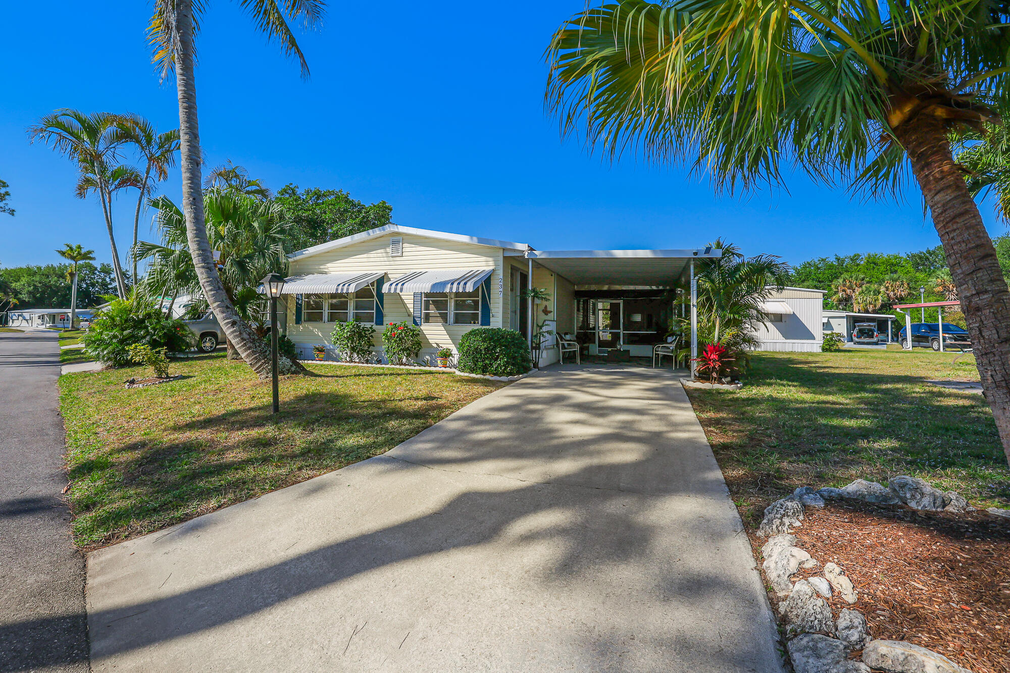 12375 S Military Trail 237, Boynton Beach, Palm Beach County, Florida - 2 Bedrooms  
2 Bathrooms - 