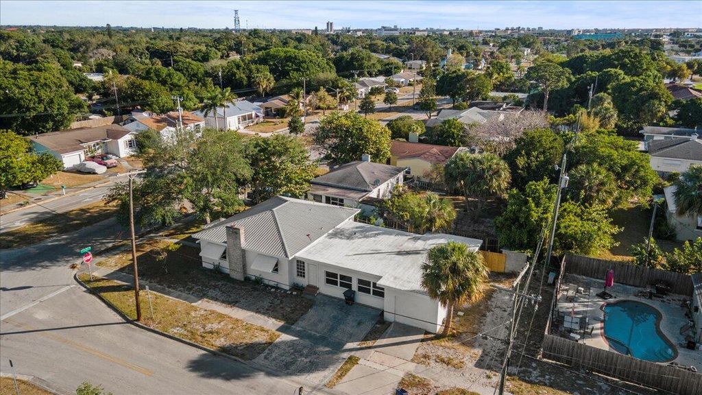 Photo of 1026 Sunrise Boulevard, Fort Pierce, FL 34950 (MLS # RX-10978925)
