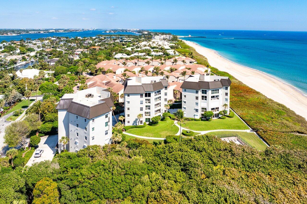 6665 N Ocean Boulevard B1, Ocean Ridge, Palm Beach County, Florida - 3 Bedrooms  
3.5 Bathrooms - 