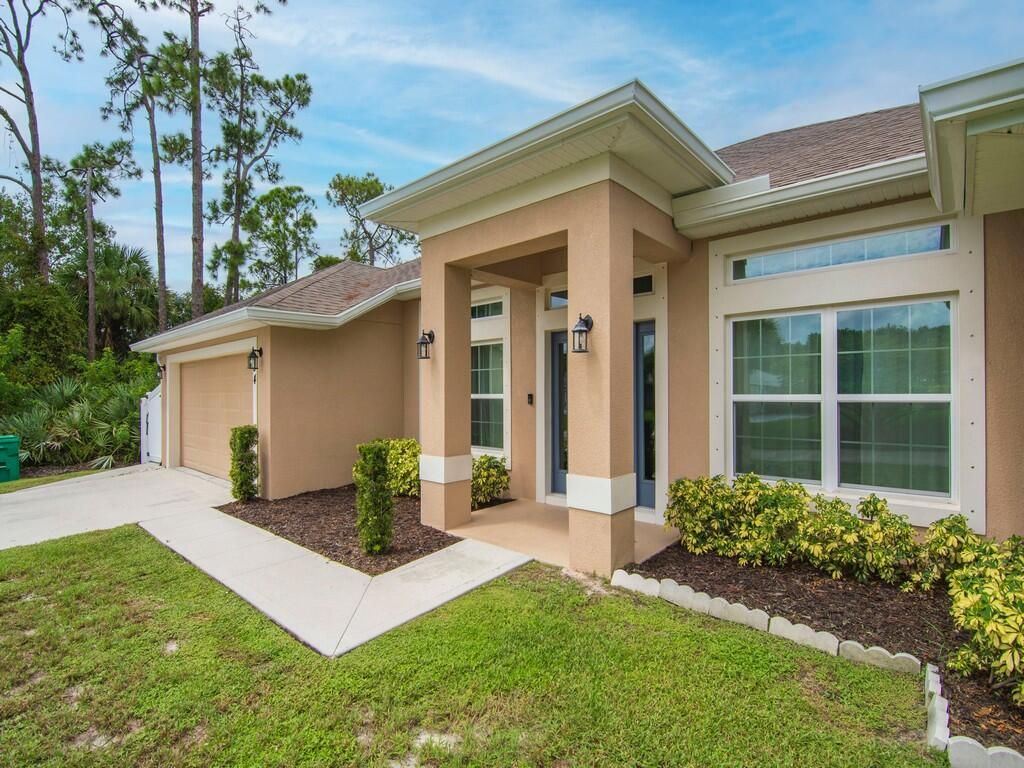 Photo of 734 Doctor Avenue, Sebastian, FL 32958 (MLS # RX-11129302)