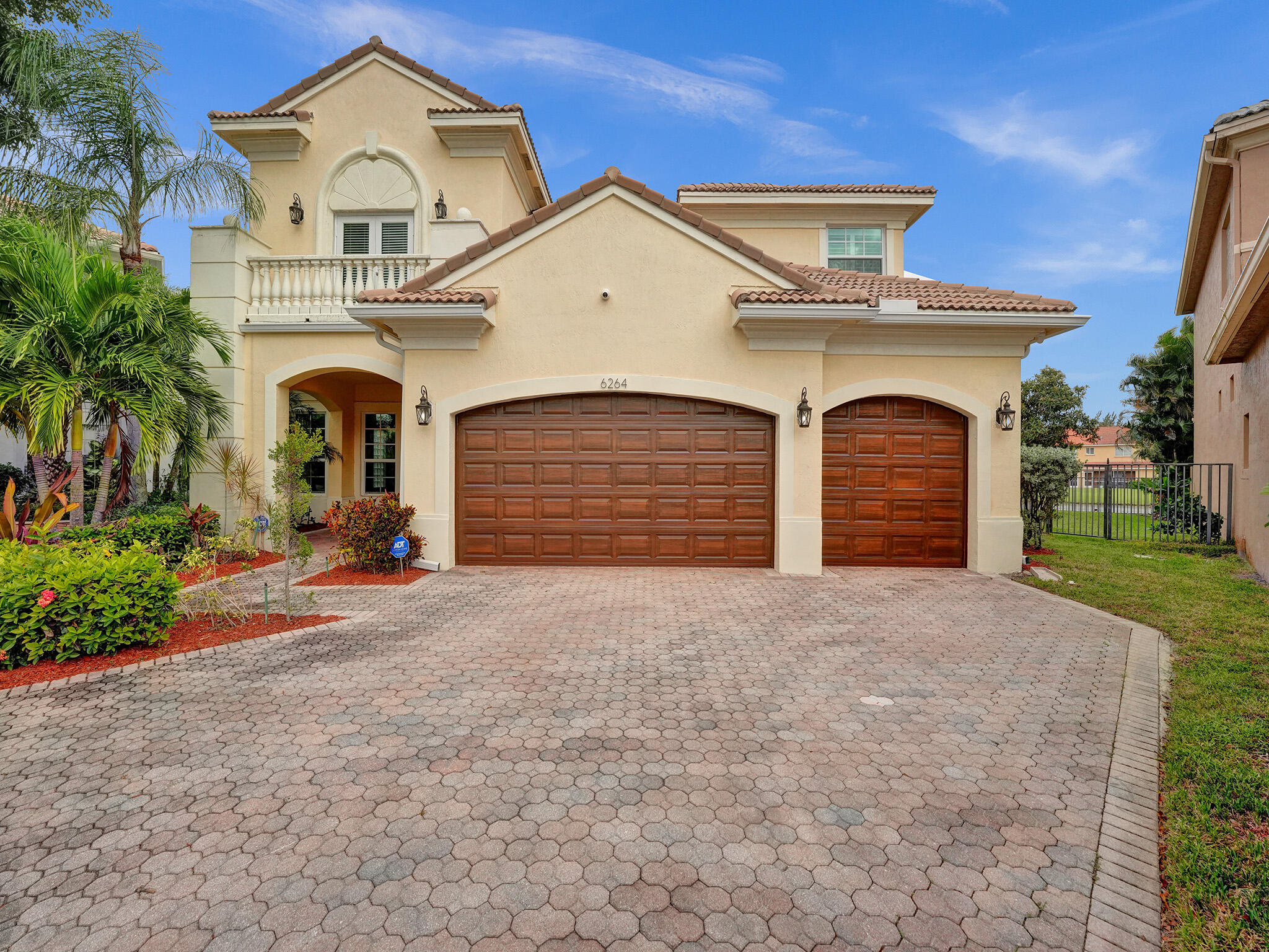 6264 Paradise Cove, West Palm Beach, Palm Beach County, Florida - 5 Bedrooms  
3.5 Bathrooms - 