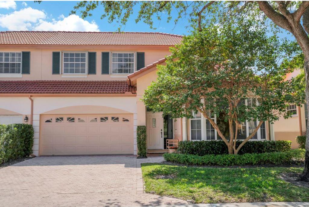 Photo of 124 Spyglass Way, Palm Beach Gardens, FL 33418 (MLS # RX-10989051)