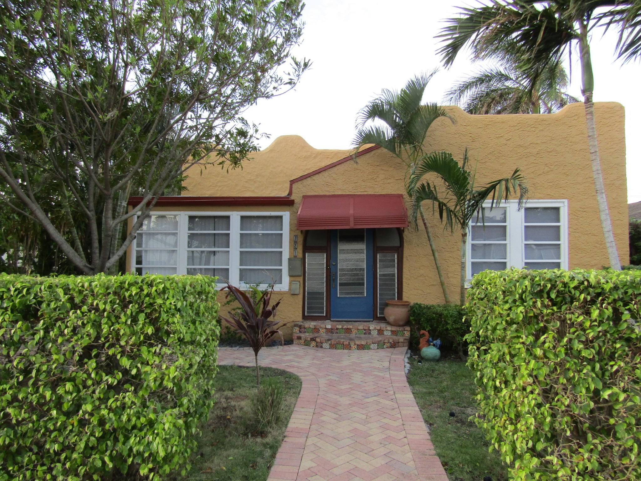 Photo 1 of 321 Malverne Road, West Palm Beach, Florida, $1,800, Web #: 10527933