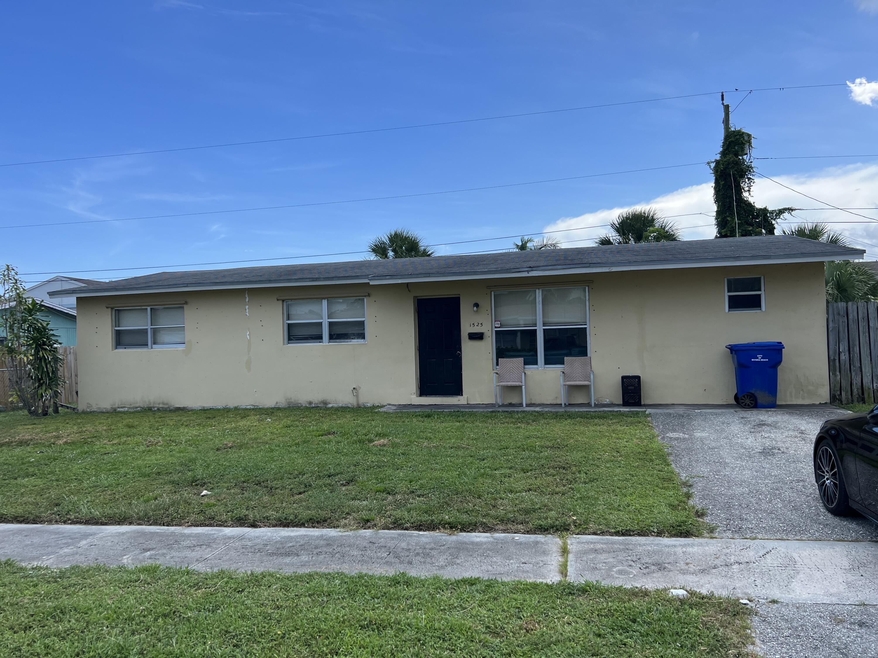Property for Sale at 1525 S 24th Court, Riviera Beach, Palm Beach County, Florida - Bedrooms: 4 
Bathrooms: 2  - $303,250