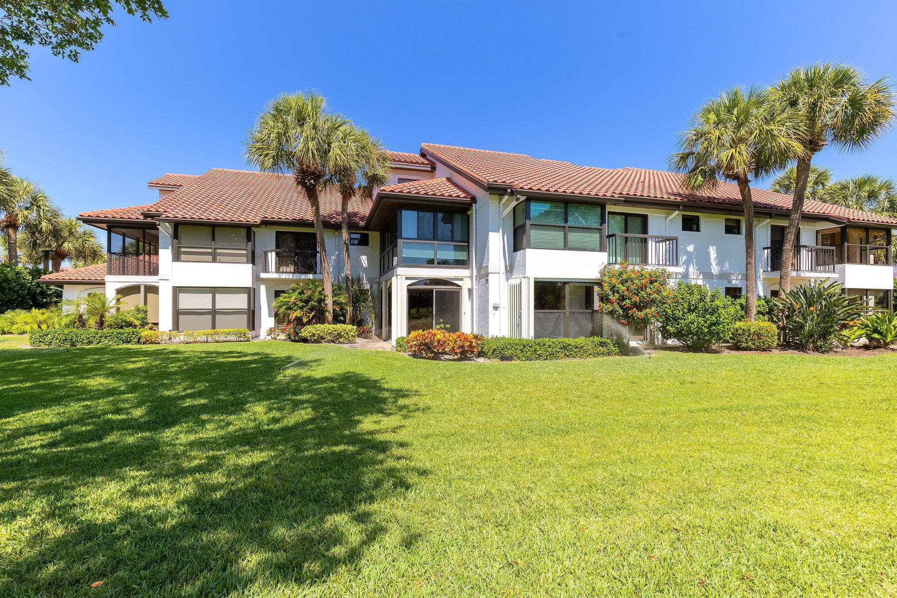 Property for Sale at 16648 Traders Crossing 106, Jupiter, Palm Beach County, Florida - Bedrooms: 2 
Bathrooms: 2  - $649,000