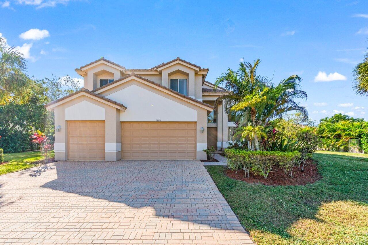 11286 Regatta Lane, Wellington, Palm Beach County, Florida - 5 Bedrooms  
3 Bathrooms - 