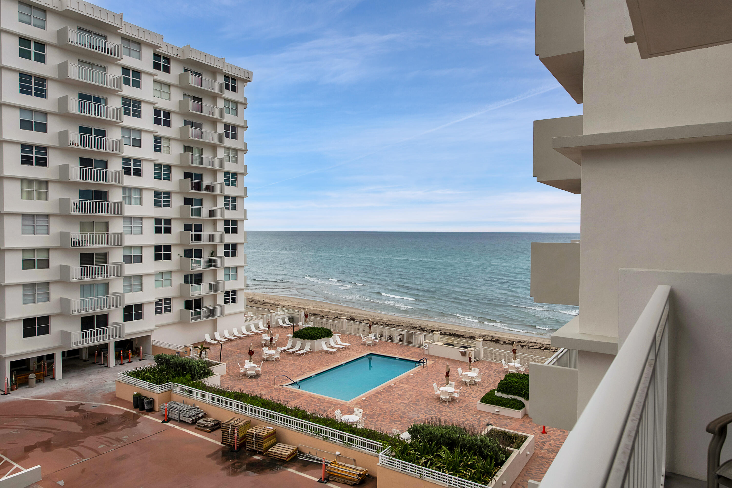 4511 S Ocean Boulevard 404, Highland Beach, Broward County, Florida - 2 Bedrooms  
2 Bathrooms - 