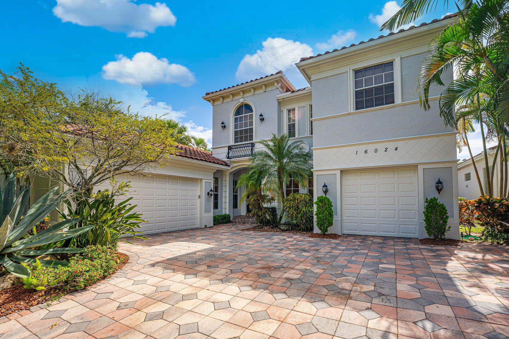 Property for Sale at 16024 Bristol Isle Way, Delray Beach, Palm Beach County, Florida - Bedrooms: 5 
Bathrooms: 4.5  - $1,500,000