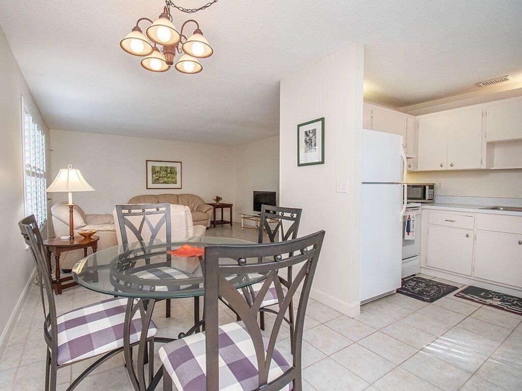 Photo of 2800 Indian River Boulevard #1, Vero Beach, FL 32960 (MLS # RX-11129280)