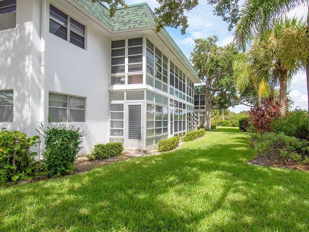 Photo of 2800 Indian River Boulevard #1, Vero Beach, FL 32960 (MLS # RX-11129280)