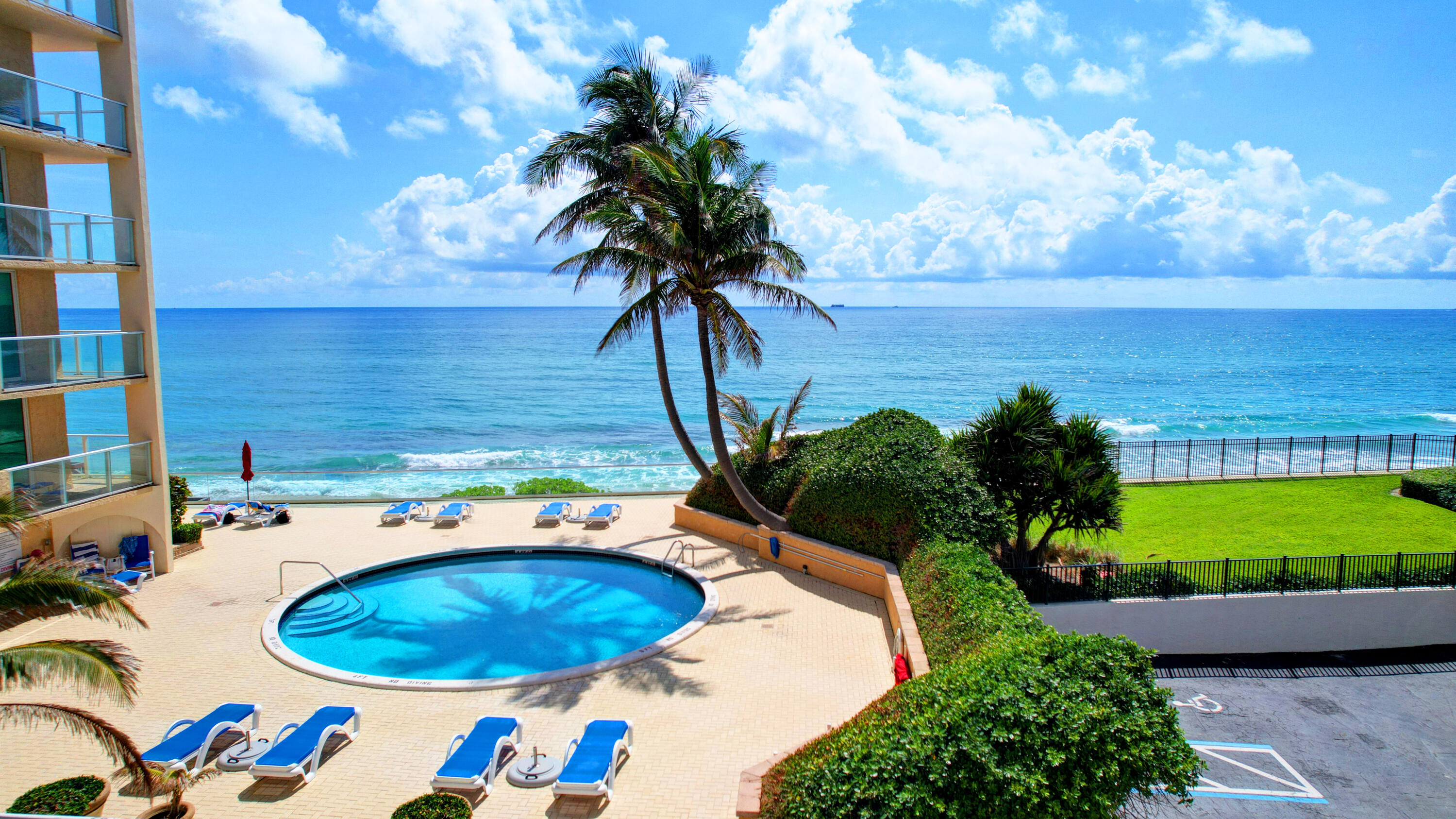 Property for Sale at 5440 N Ocean Drive 202, Singer Island, Palm Beach County, Florida - Bedrooms: 2 
Bathrooms: 2  - $499,000