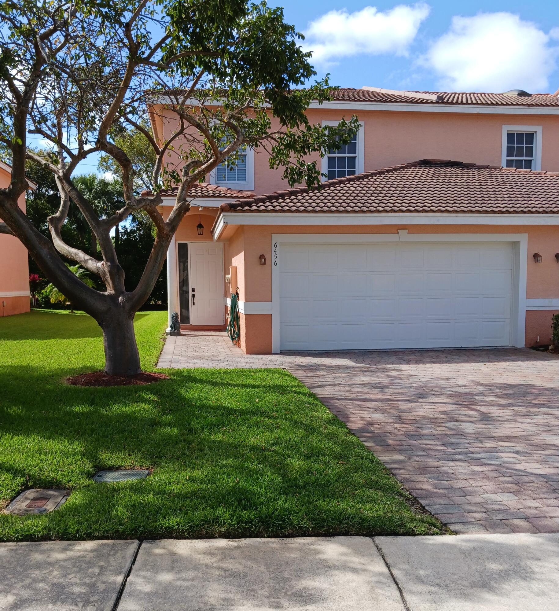 6456 Azura Lake Road, Lake Worth, Palm Beach County, Florida - 3 Bedrooms  
2.5 Bathrooms - 