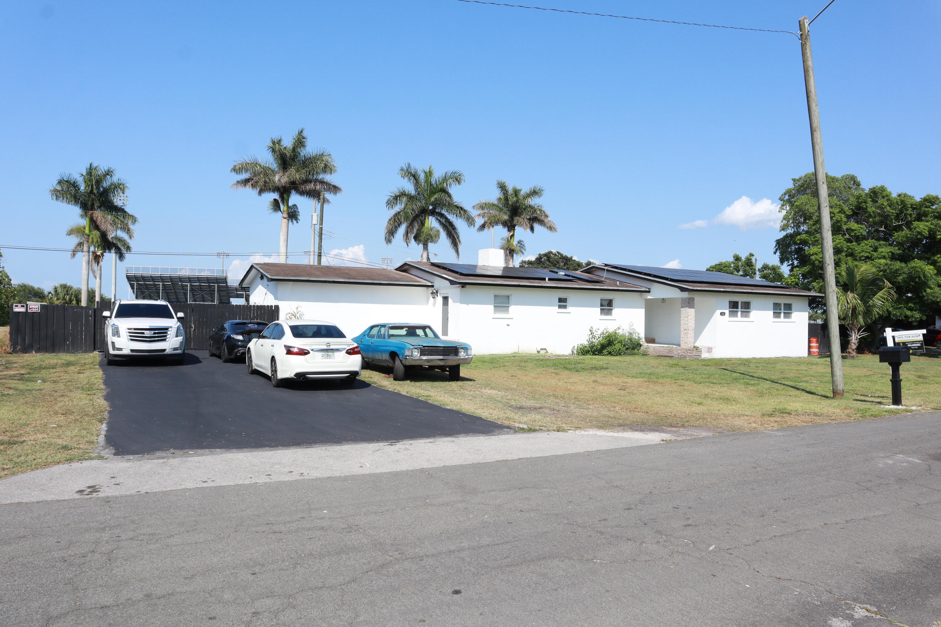 Property for Sale at 360 Kismet Avenue, Pahokee, Palm Beach County, Florida - Bedrooms: 3 
Bathrooms: 3  - $599,999
