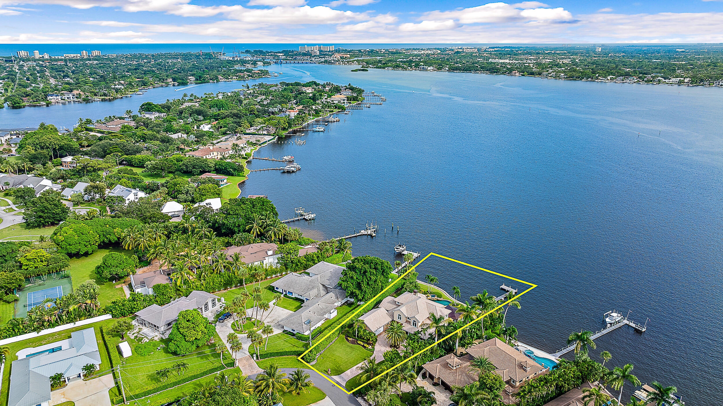 Property for Sale at 20 Yacht Club Place, Tequesta, Palm Beach County, Florida - Bedrooms: 5 
Bathrooms: 3.5  - $9,500,000