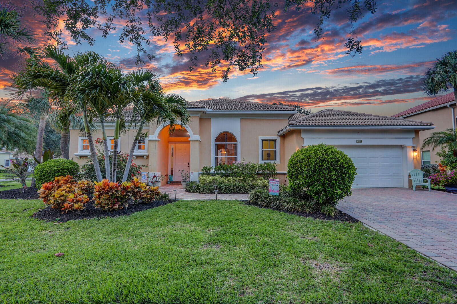 146 Magnolia Way, Tequesta, Palm Beach County, Florida - 3 Bedrooms  
3 Bathrooms - 
