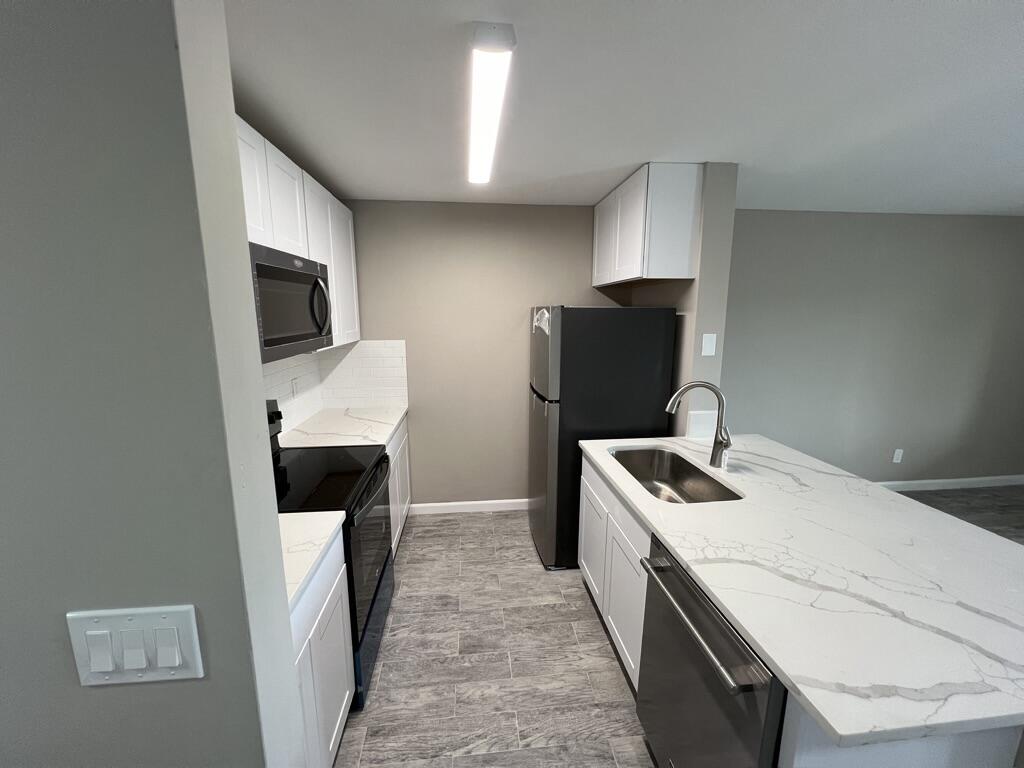 Property for Sale at 1432 Meadows Circle, Boynton Beach, Palm Beach County, Florida - Bedrooms: 1 
Bathrooms: 1  - $162,500