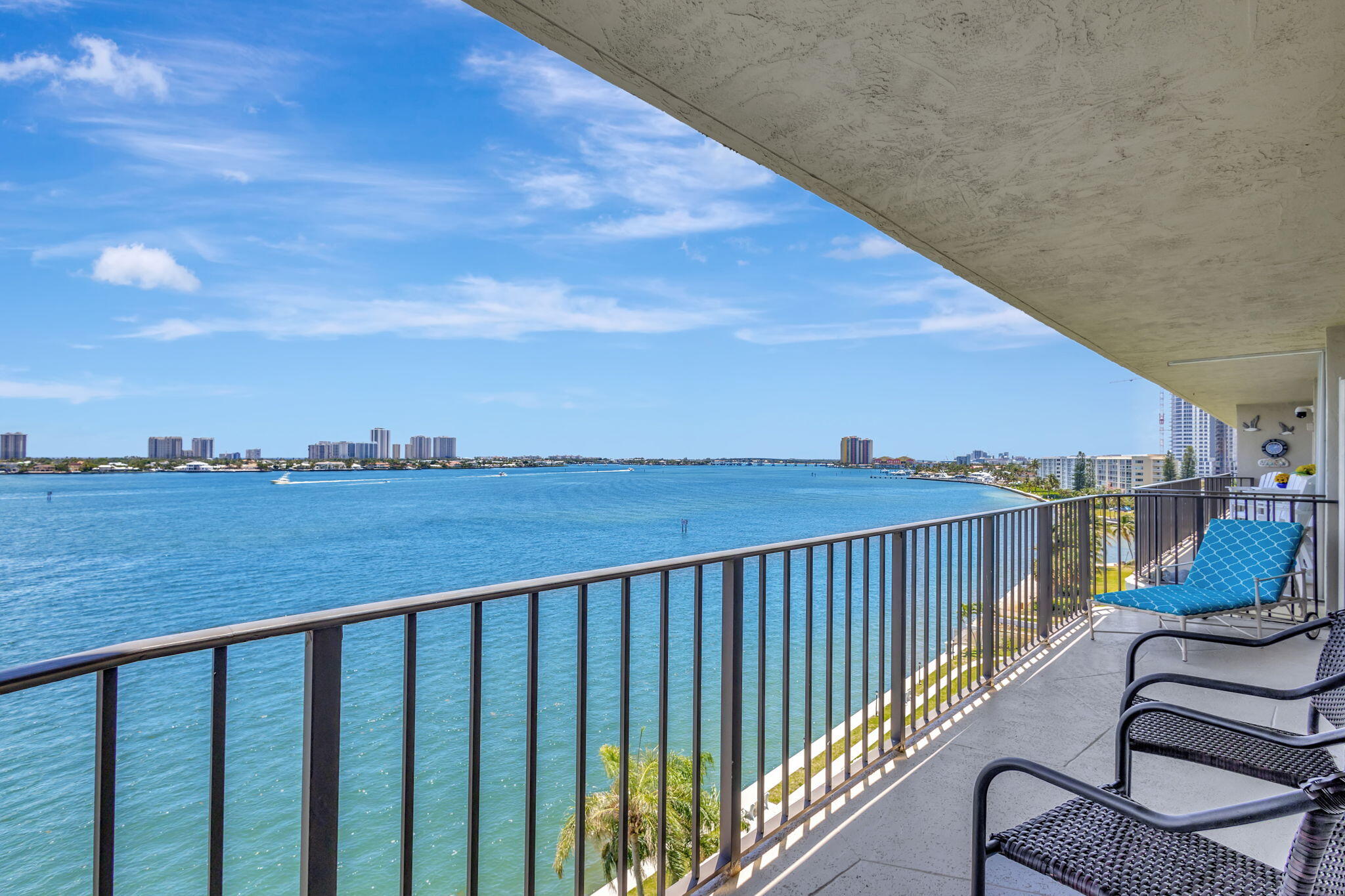 801 Lake Shore Drive 802, Lake Park, Palm Beach County, Florida - 2 Bedrooms  
2 Bathrooms - 