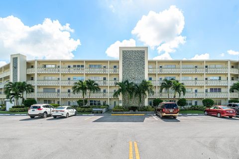 Photo of 4015 Cambridge A, Deerfield Beach, FL 33442 (MLS # RX-11129505)