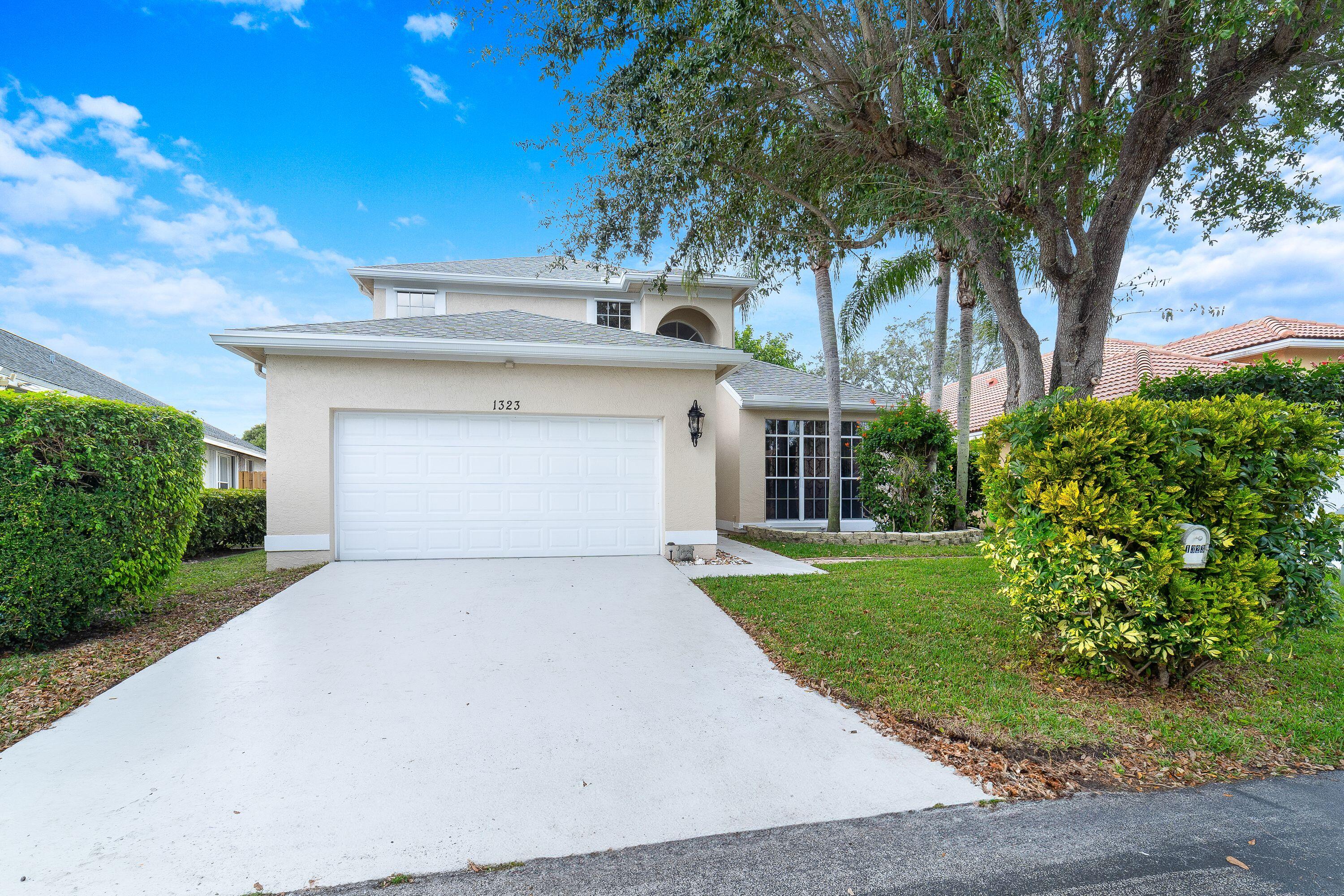 Property for Sale at 1323 Fairfax Circle, Boynton Beach, Palm Beach County, Florida - Bedrooms: 4 
Bathrooms: 2.5  - $575,000