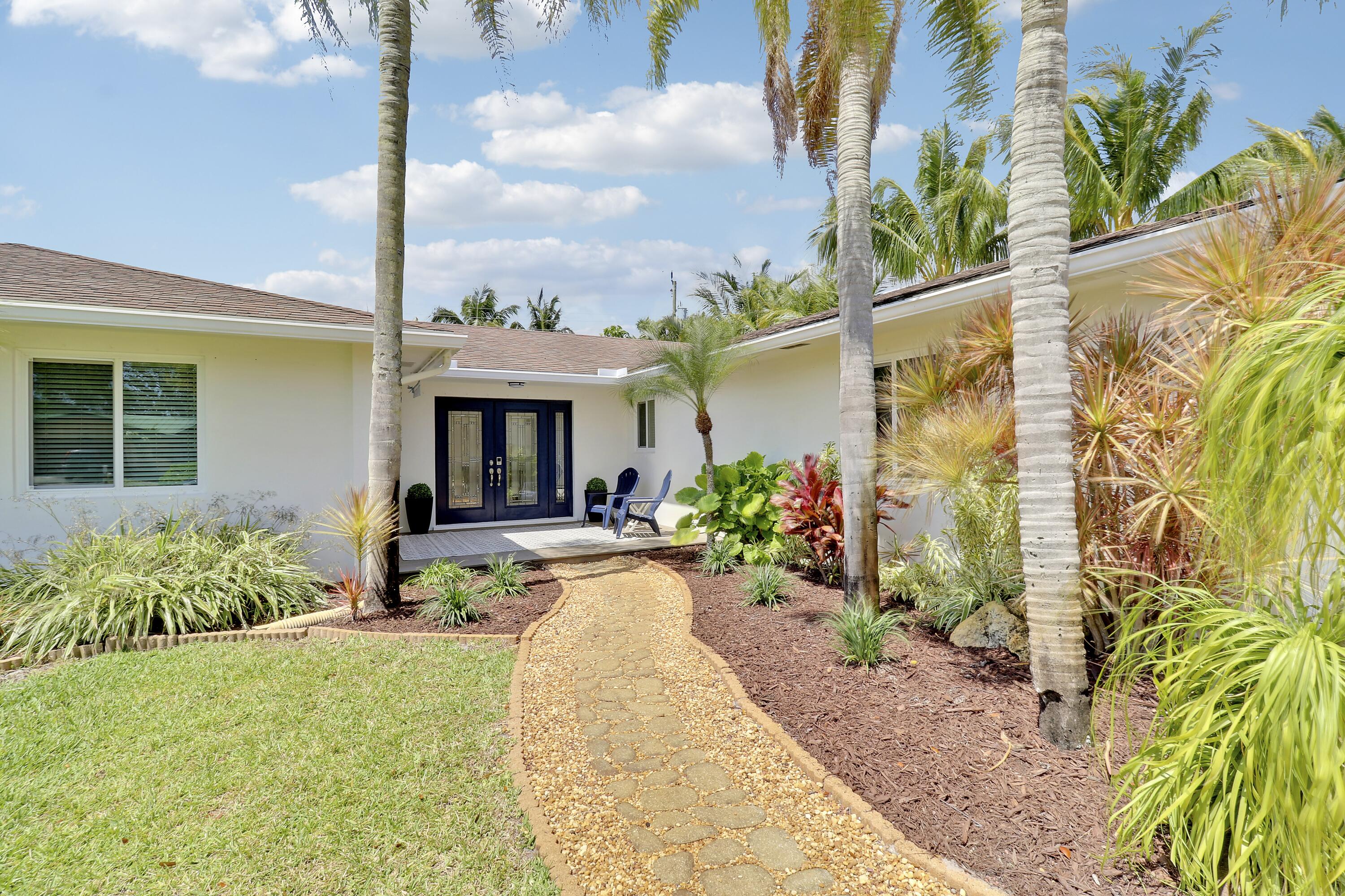 19339 W Indies Lane, Tequesta, Palm Beach County, Florida - 3 Bedrooms  
2 Bathrooms - 