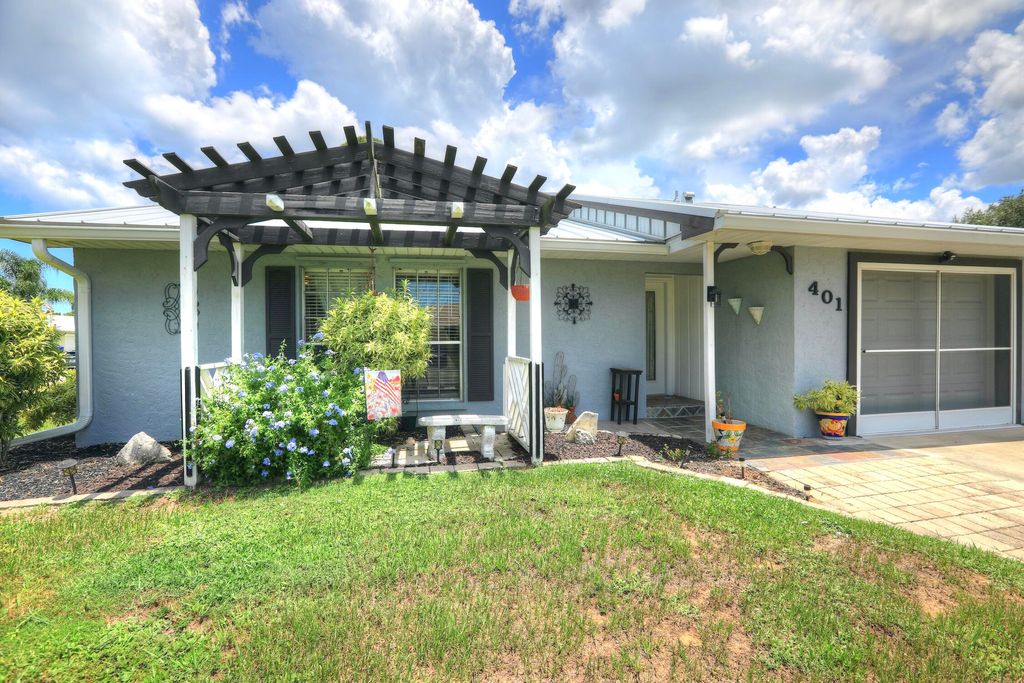 Photo of 401 Lloyd Street, Sebastian, FL 32958 (MLS # RX-11113774)